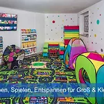 Elbharmonie - Hunde Willkommen, Garten Vollstaendig Umzaeunt, Pool, Kamin Und Spielzimmer - Super Fuer Familientreffen Дом отдыха Дрезден
